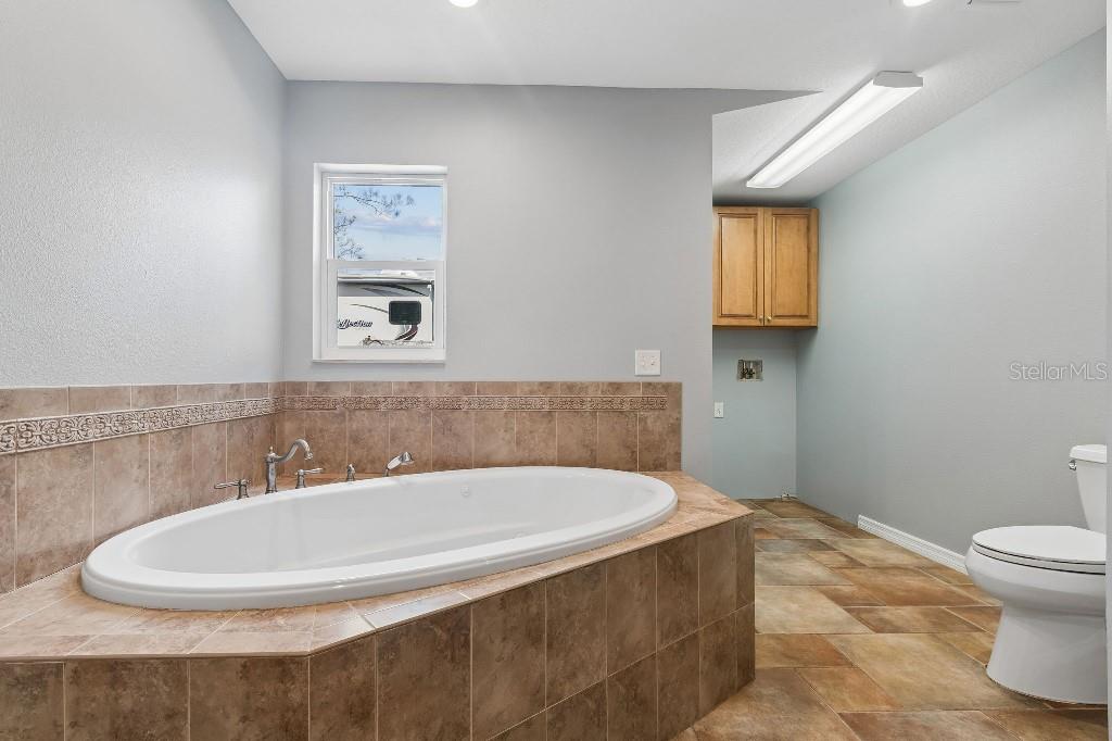 ROBIN HOOD WOODS - Residential