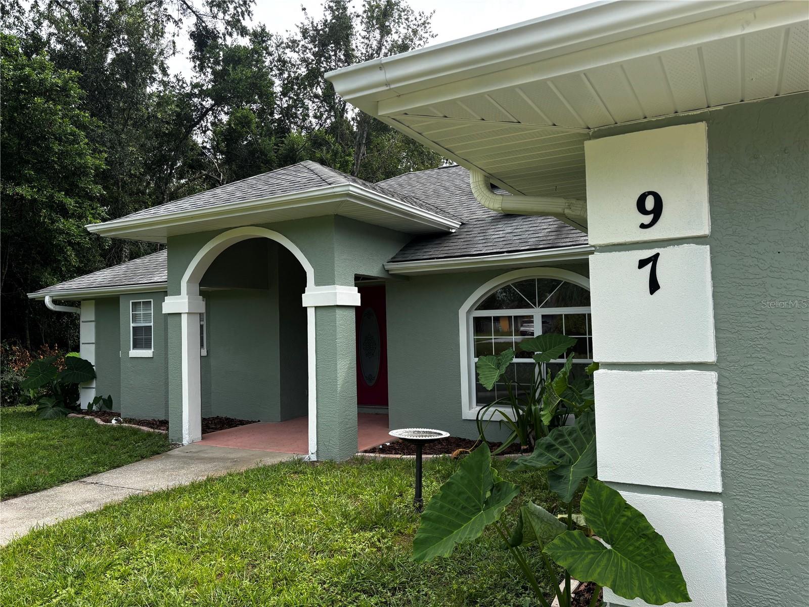 Welcome to this stunning 3-bedroom, 2-bathroom home located in the Silver Springs Shores, SE Ocala, FL. This home is equipped with modern amenities such as a dishwasher, range, microwave, and refrigerator. The home also features an inside laundry room with washer/dryer hook-ups for your convenience. The master suite is a true retreat with a walk-in closet, an ensuite bathroom featuring a tub and separate shower, two vanities, and a private toilet area. The kitchen is a chef's dream with a breakfast bar for casual dining. The home is also energy efficient with solar panels and ceiling fans. The flooring is a beautiful ceramic/porcelain tile, adding a touch of elegance to the home. The large backyard and extended open patio are perfect for outdoor entertaining, and the enclosed screened back porch provides a cozy space to relax. This home is a perfect blend of comfort and modern living.
** Ask us about our security deposit plan** **Residents are enrolled in the Resident Benefits Package (RBP) for $39.95/month which includes renters insurance, HVAC air filter delivery (for applicable properties), credit building to help boost your credit score with timely rent payments, $1M Identity Protection, move-in concierge service making utility connection and home service setup a breeze during your move-in, our best-in-class resident rewards program, and much more! More details upon application. **