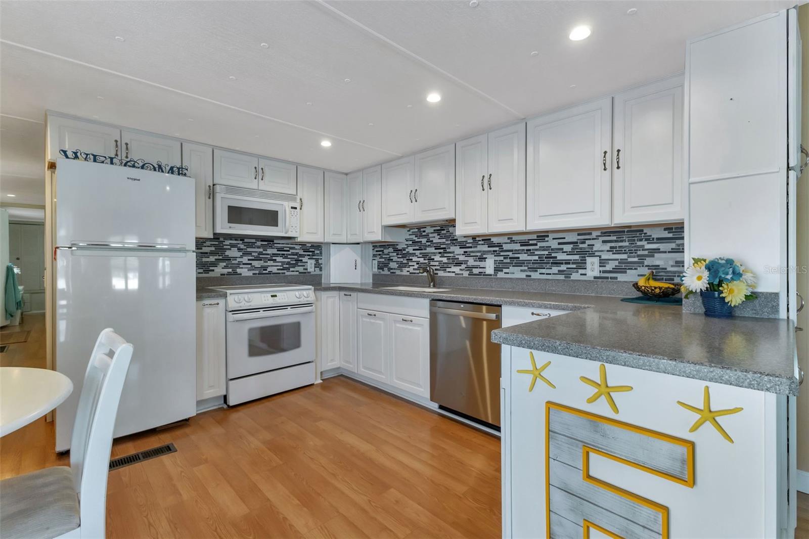 RIVER HAVEN MOB HME PARK - Residential