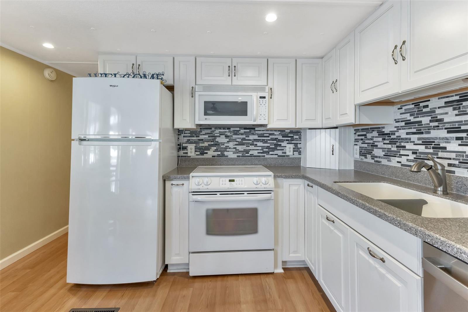 RIVER HAVEN MOB HME PARK - Residential