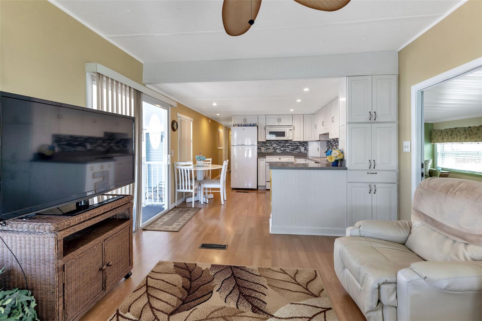 RIVER HAVEN MOB HME PARK - Residential