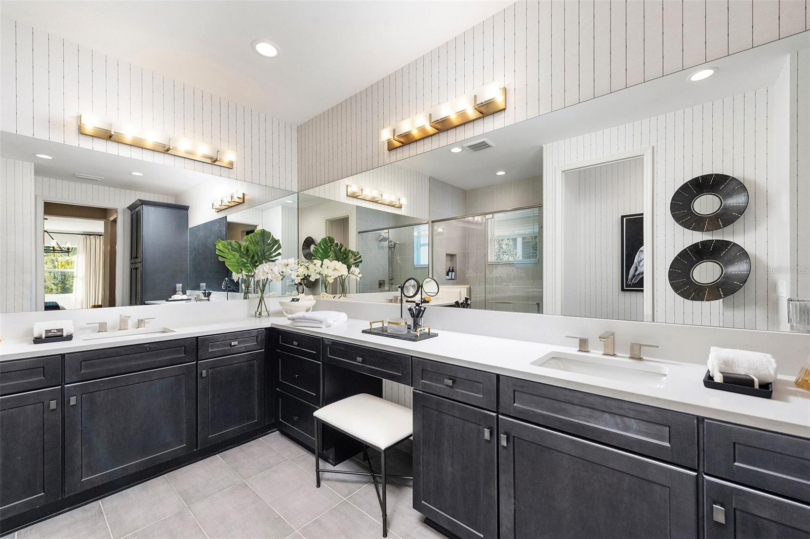 VALENCIA RIDGE - Residential