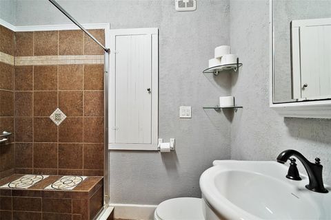 Tiny photo for 427 S Grove Street, Eustis, FL 32726 (MLS # G5110328)