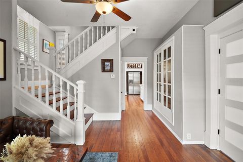 Tiny photo for 427 S Grove Street, Eustis, FL 32726 (MLS # G5110328)