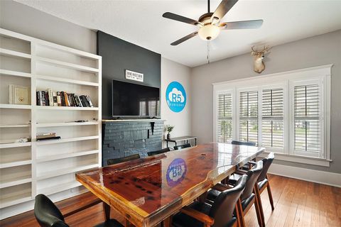 Tiny photo for 427 S Grove Street, Eustis, FL 32726 (MLS # G5110328)
