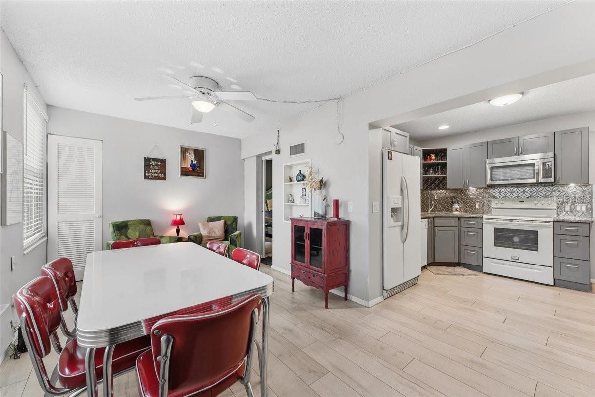 ON TOP OF THE WORLD - Residential