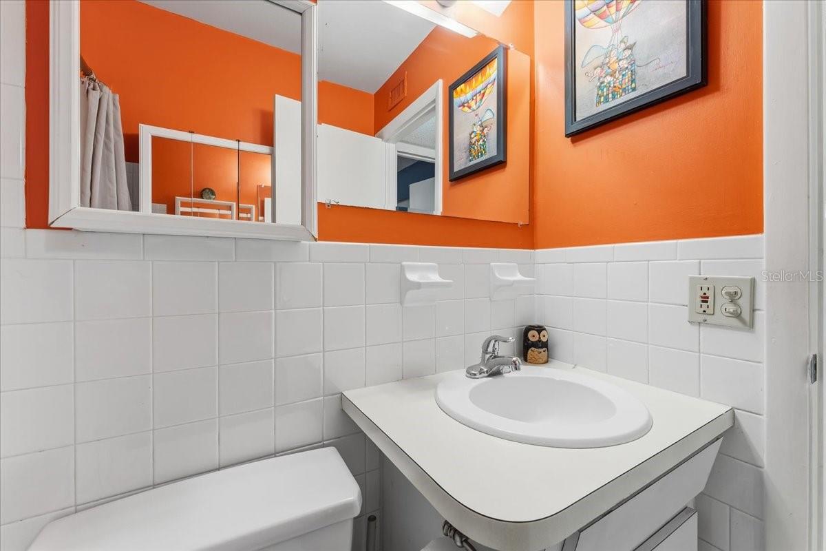 ON TOP OF THE WORLD - Residential