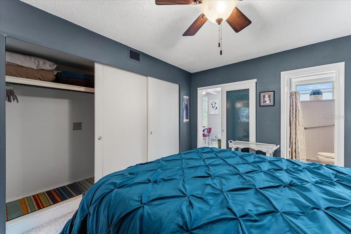 ON TOP OF THE WORLD - Residential