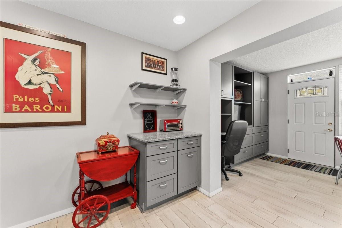 ON TOP OF THE WORLD - Residential