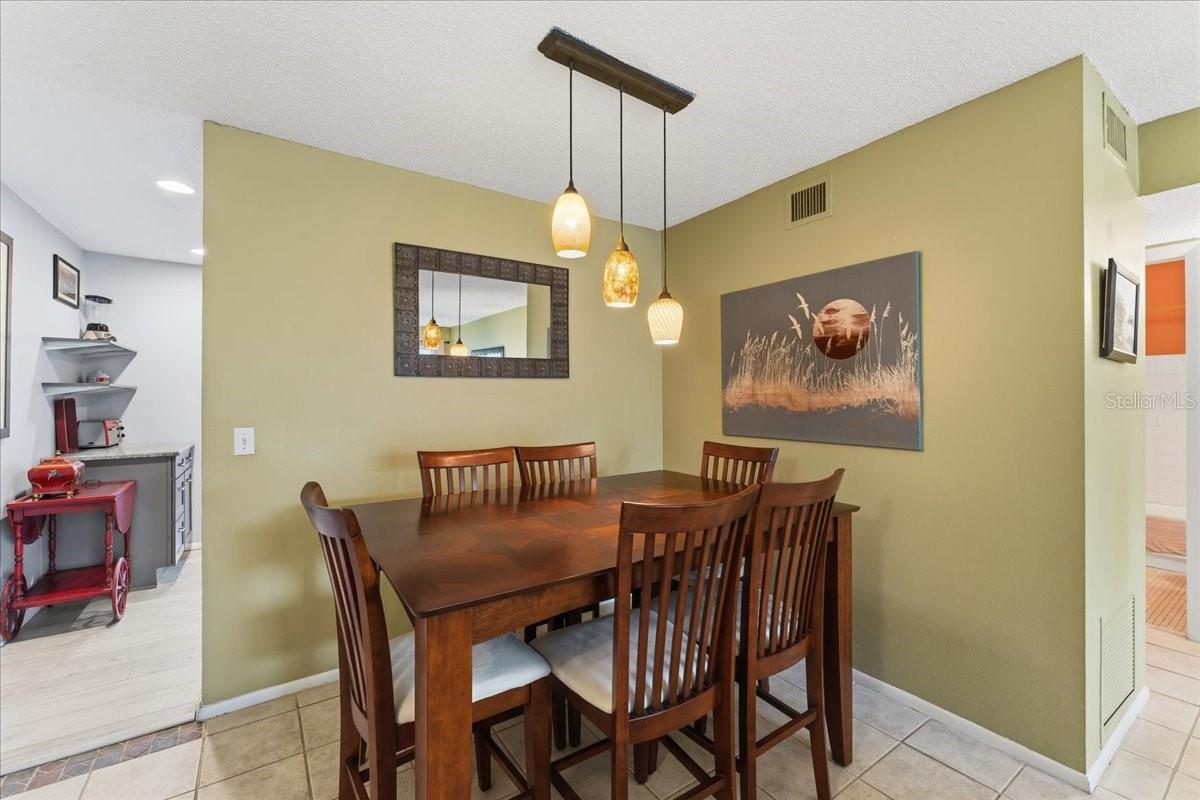 ON TOP OF THE WORLD - Residential