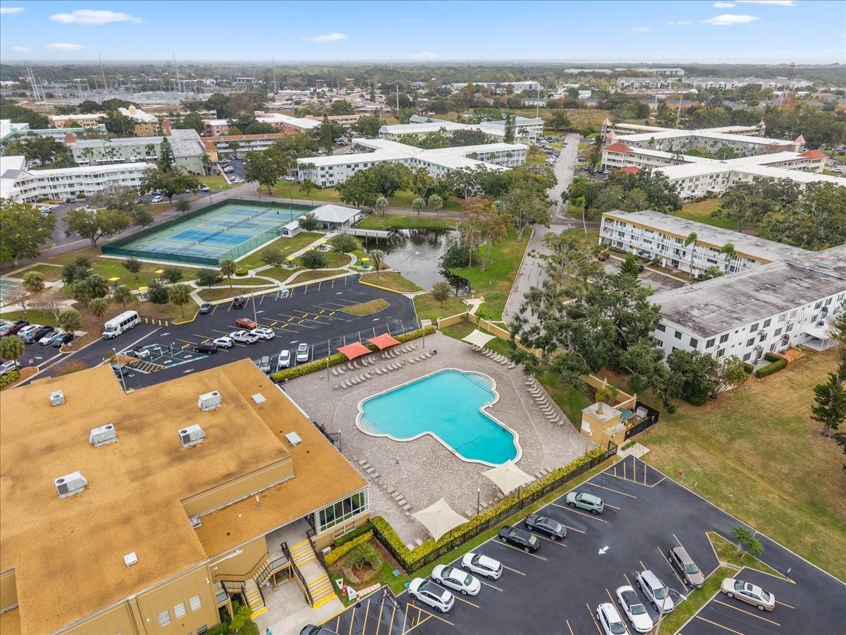 ON TOP OF THE WORLD - Residential