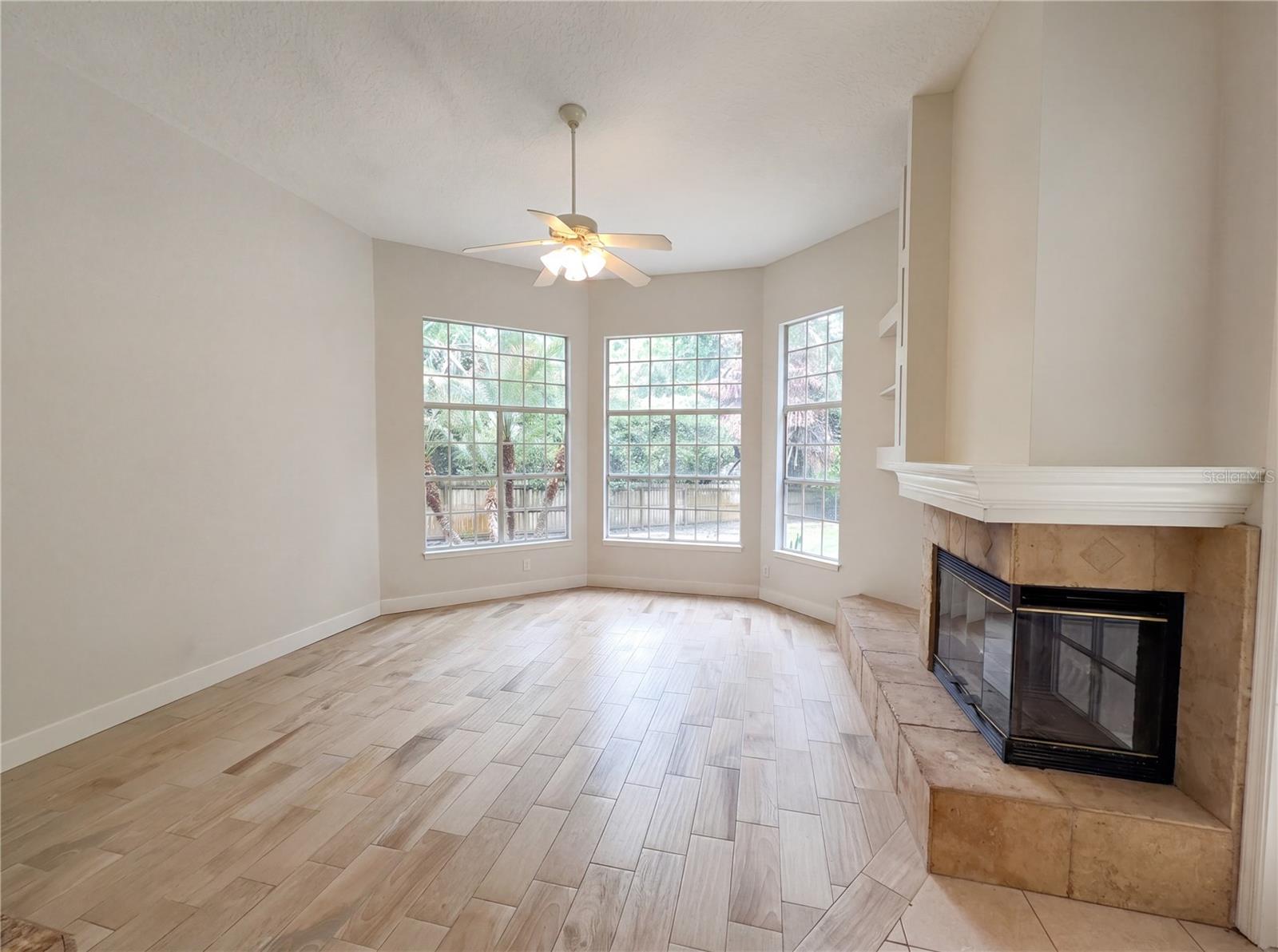 680 MACGLENROSS DRIVE