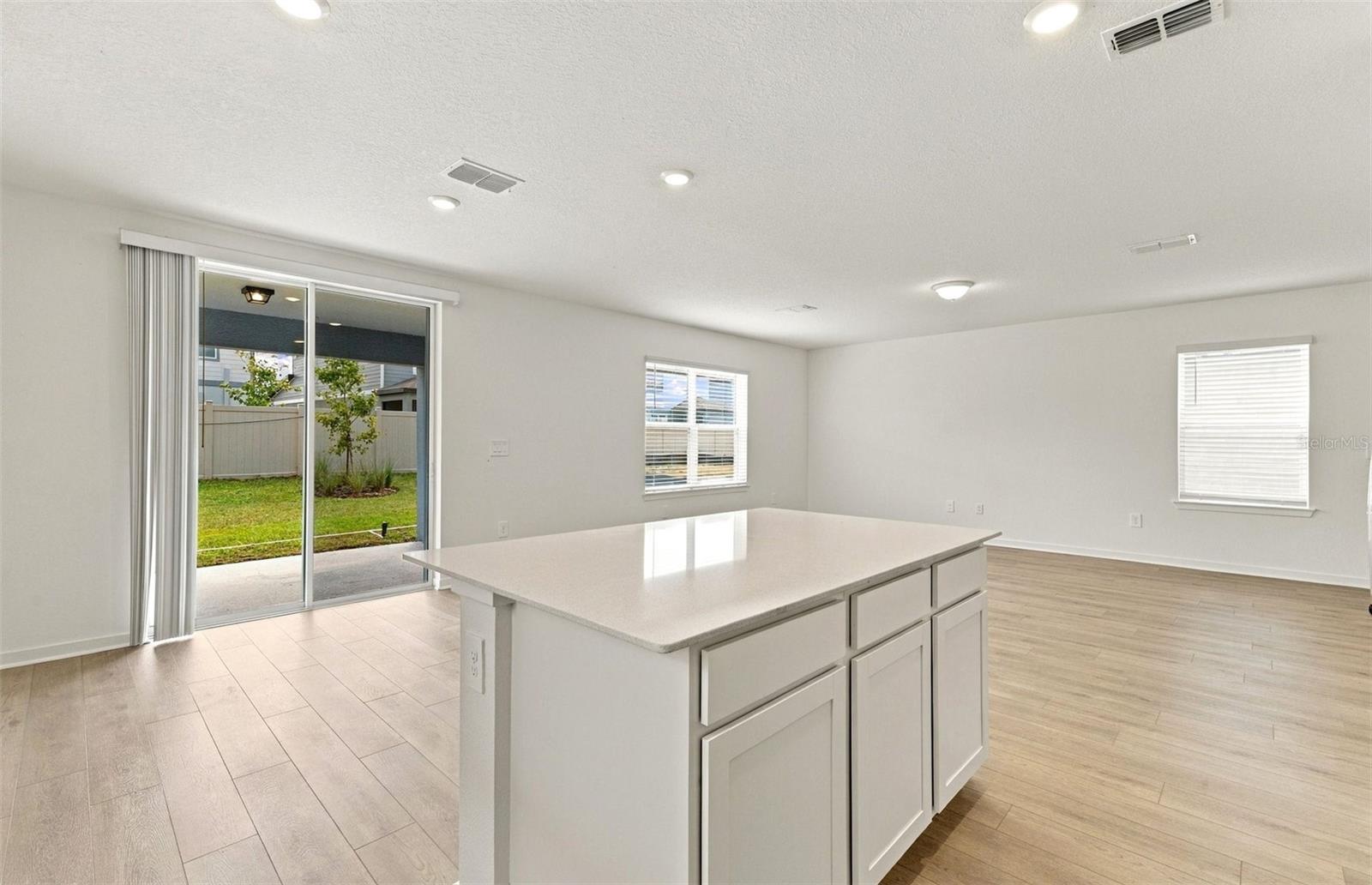 1543 HARTRIDGE COURT