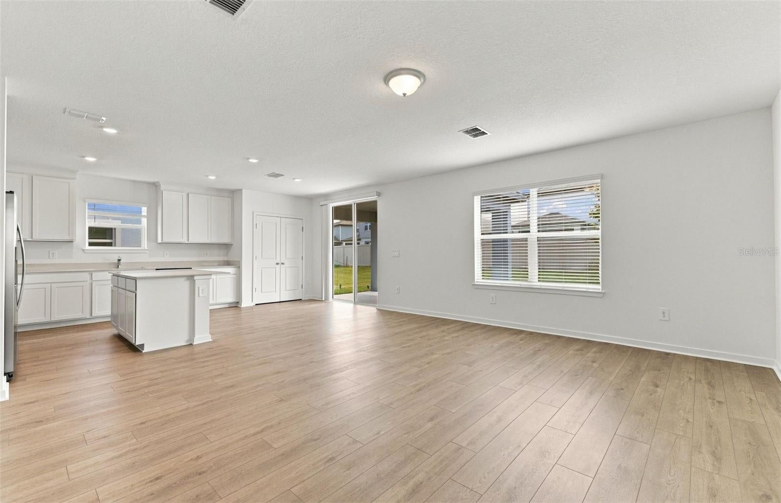 1543 HARTRIDGE COURT
