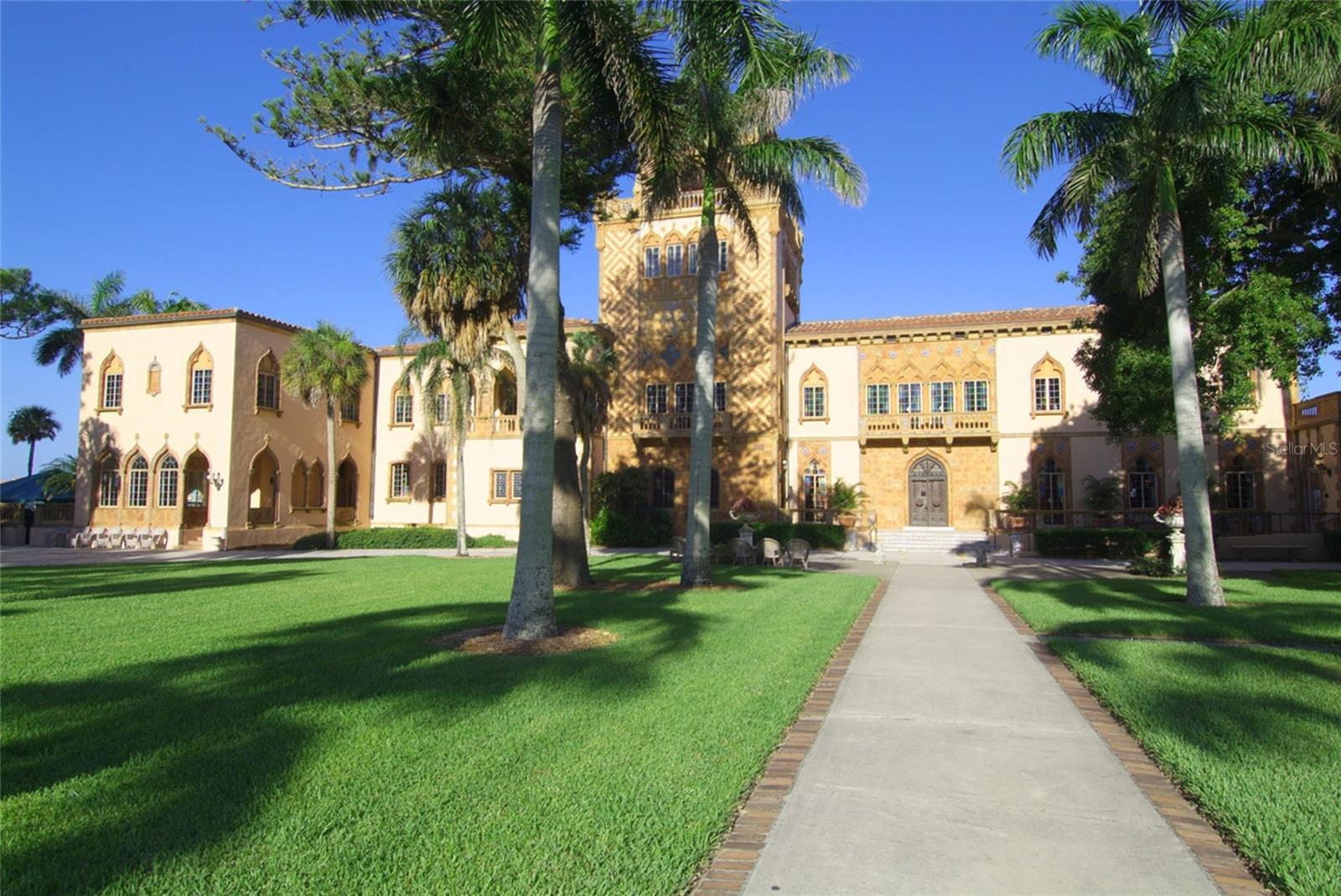 BURNS COURT SUB OF - Residential