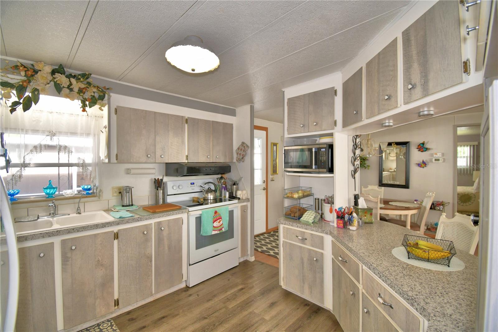 ARIANA SHORES MHP - Residential