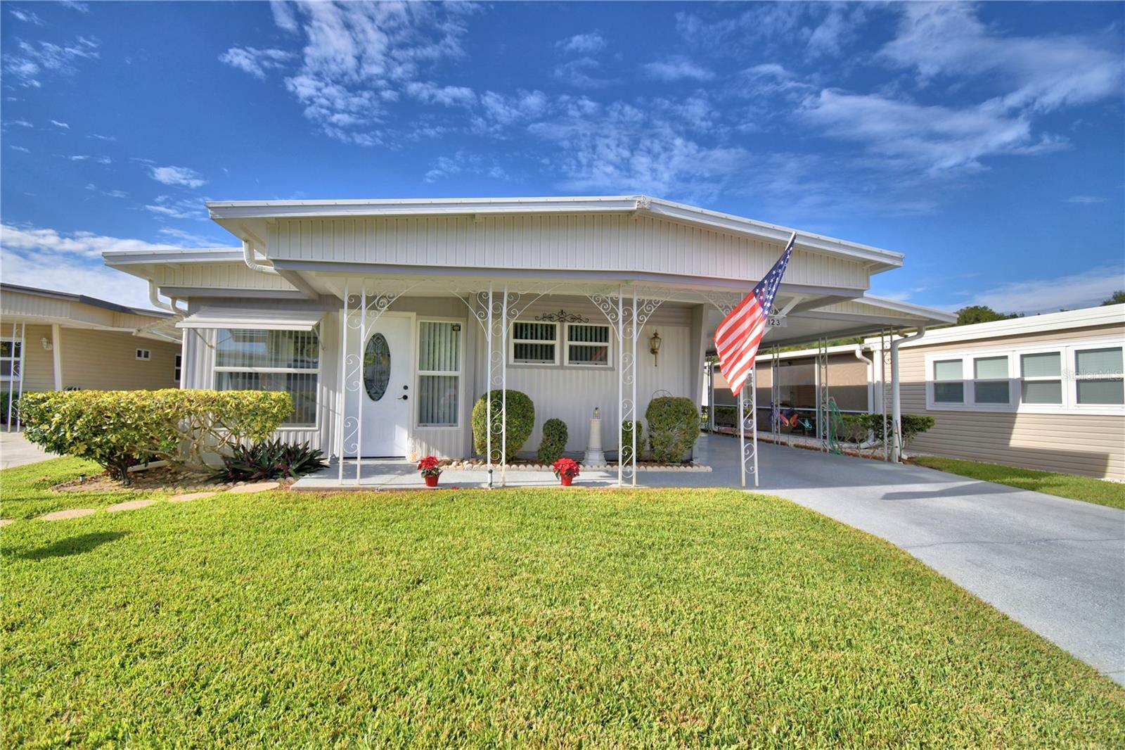 ARIANA SHORES MHP - Residential