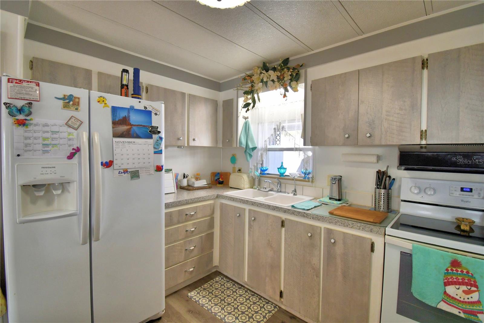 ARIANA SHORES MHP - Residential