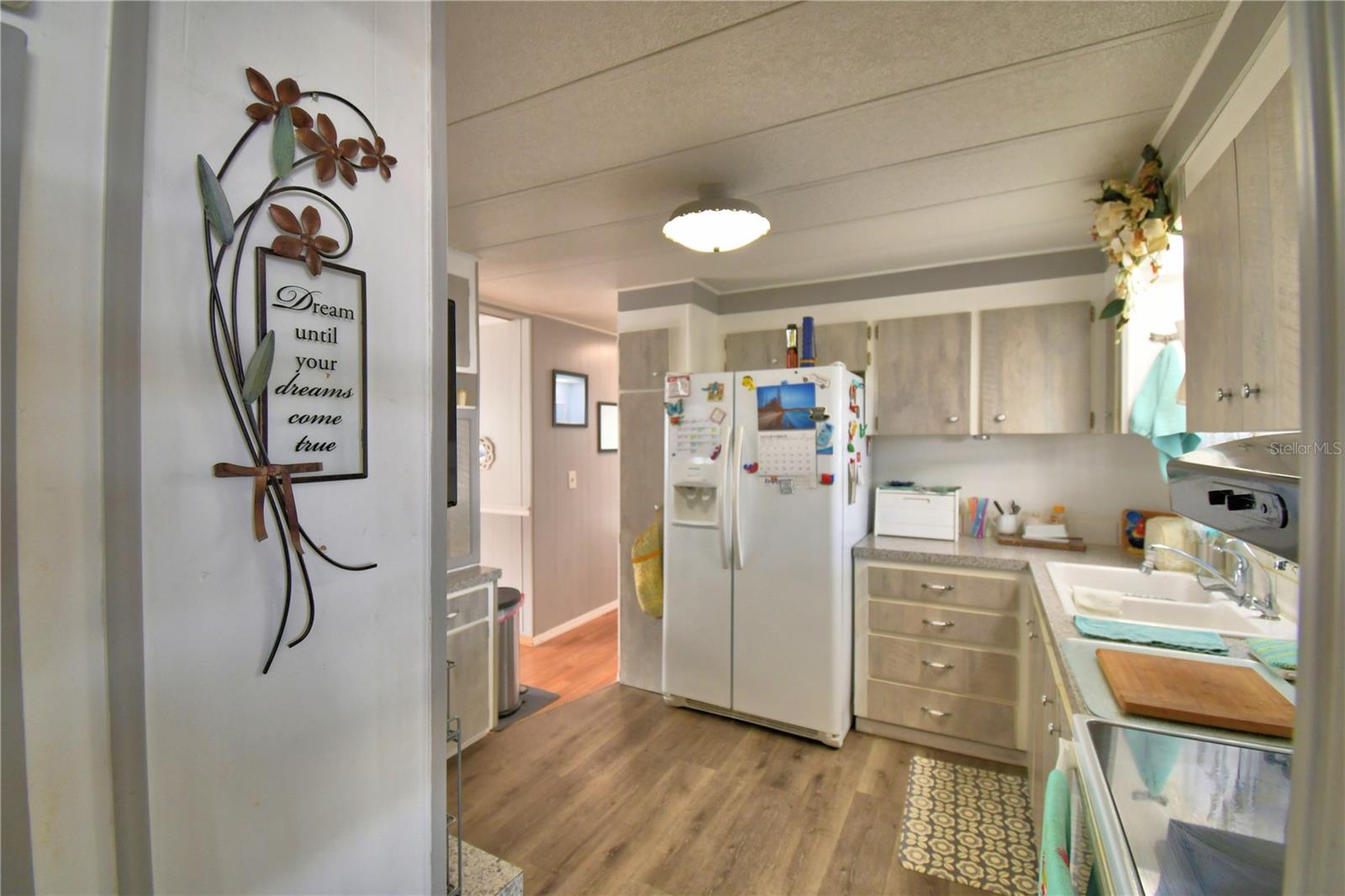 ARIANA SHORES MHP - Residential