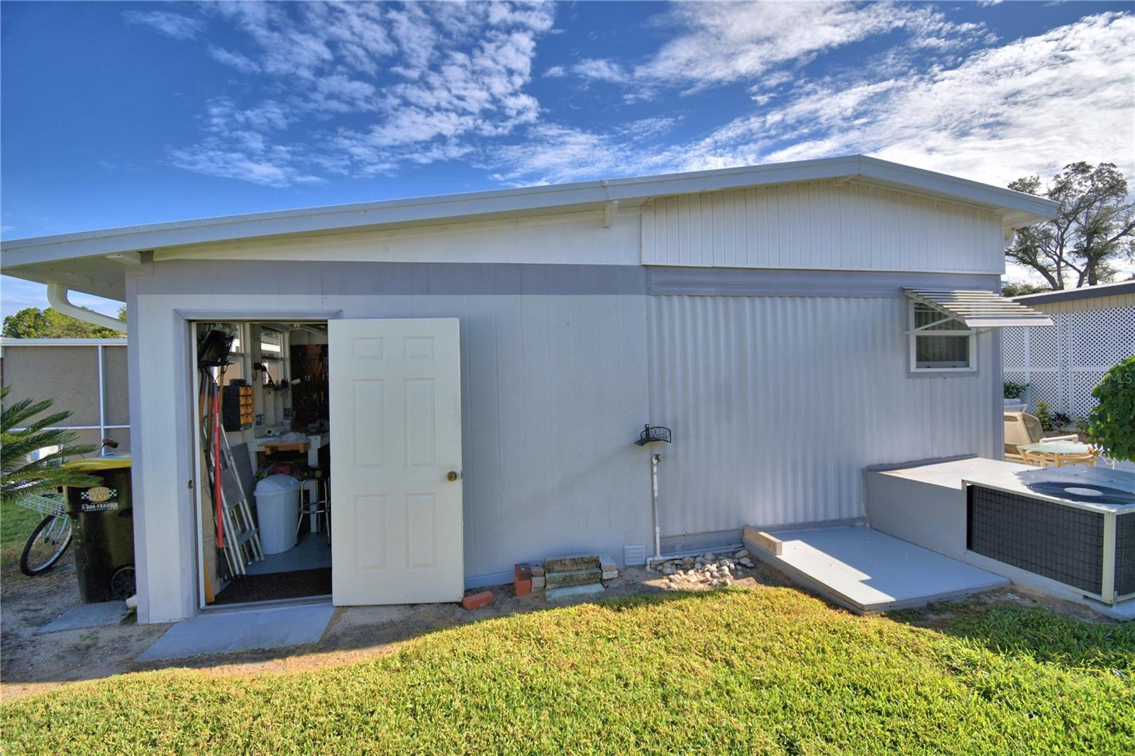 ARIANA SHORES MHP - Residential