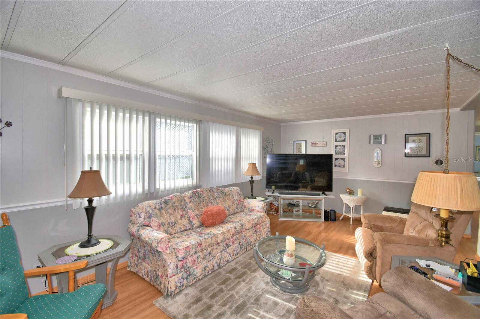 ARIANA SHORES MHP - Residential