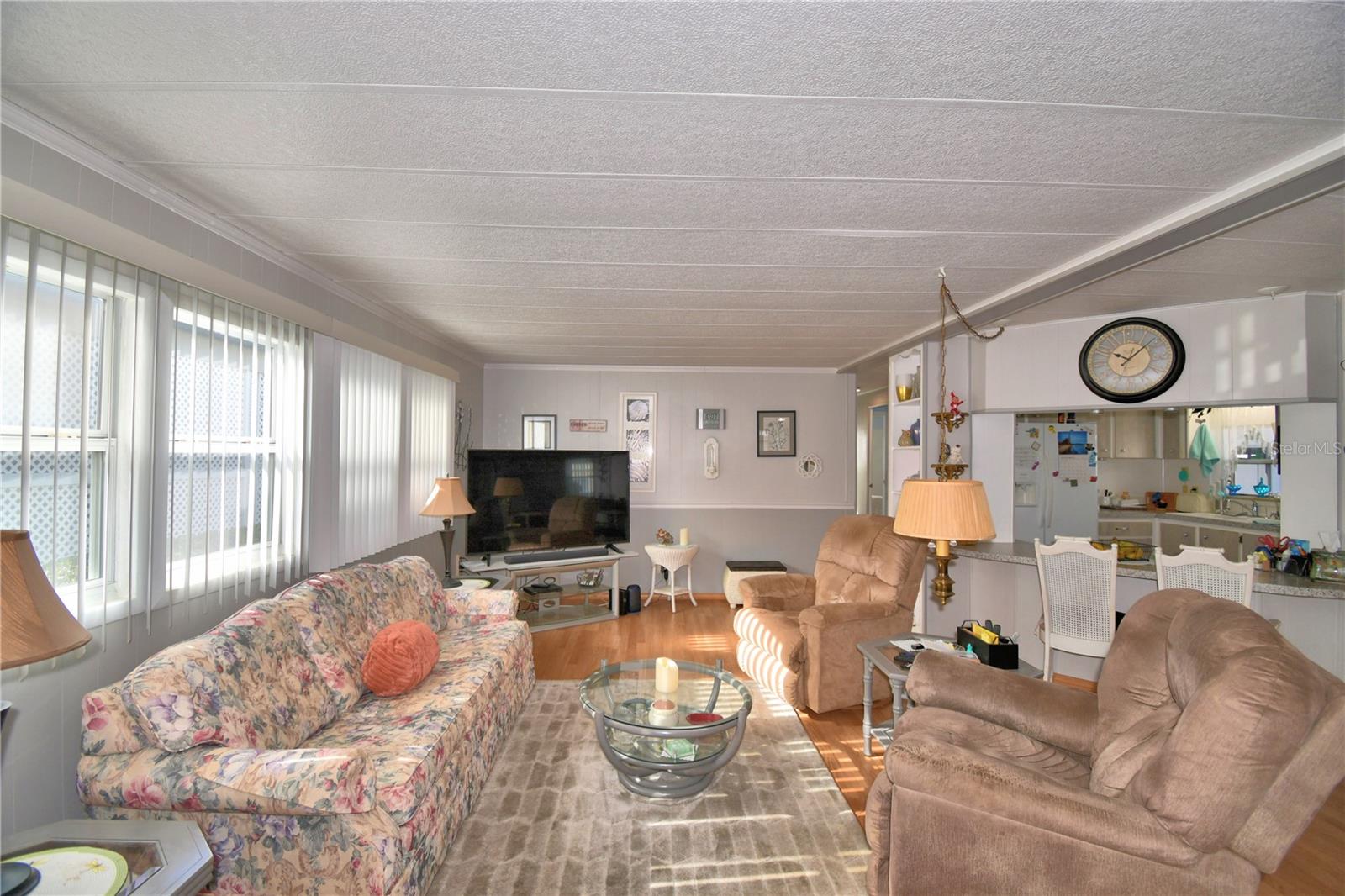 ARIANA SHORES MHP - Residential