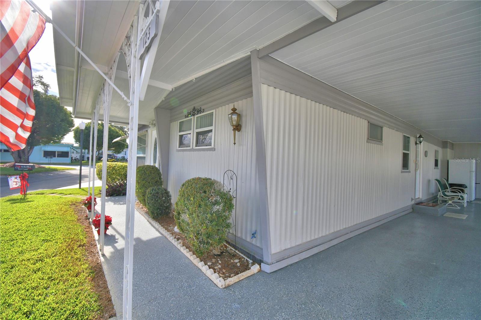 ARIANA SHORES MHP - Residential