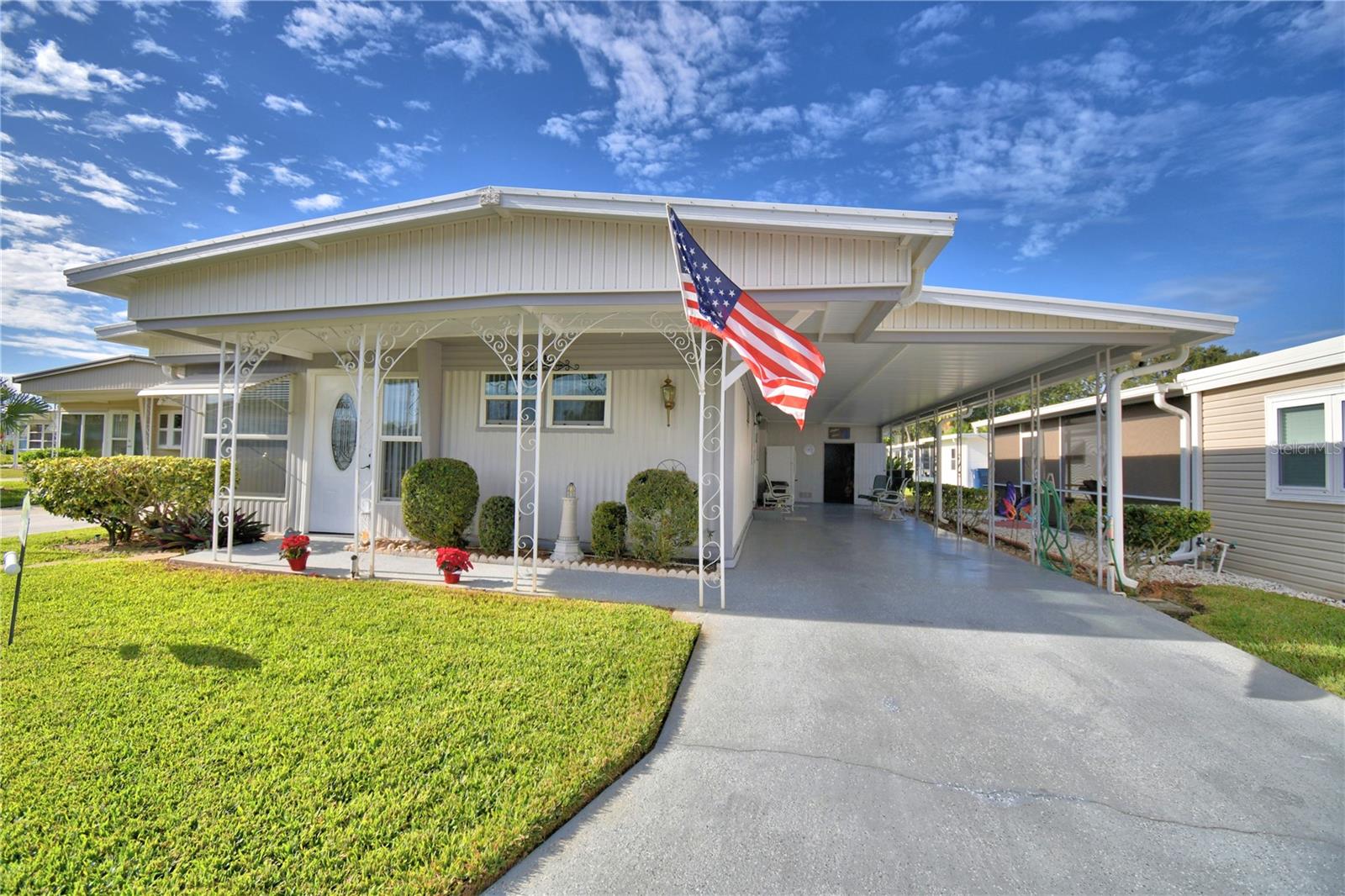 ARIANA SHORES MHP - Residential