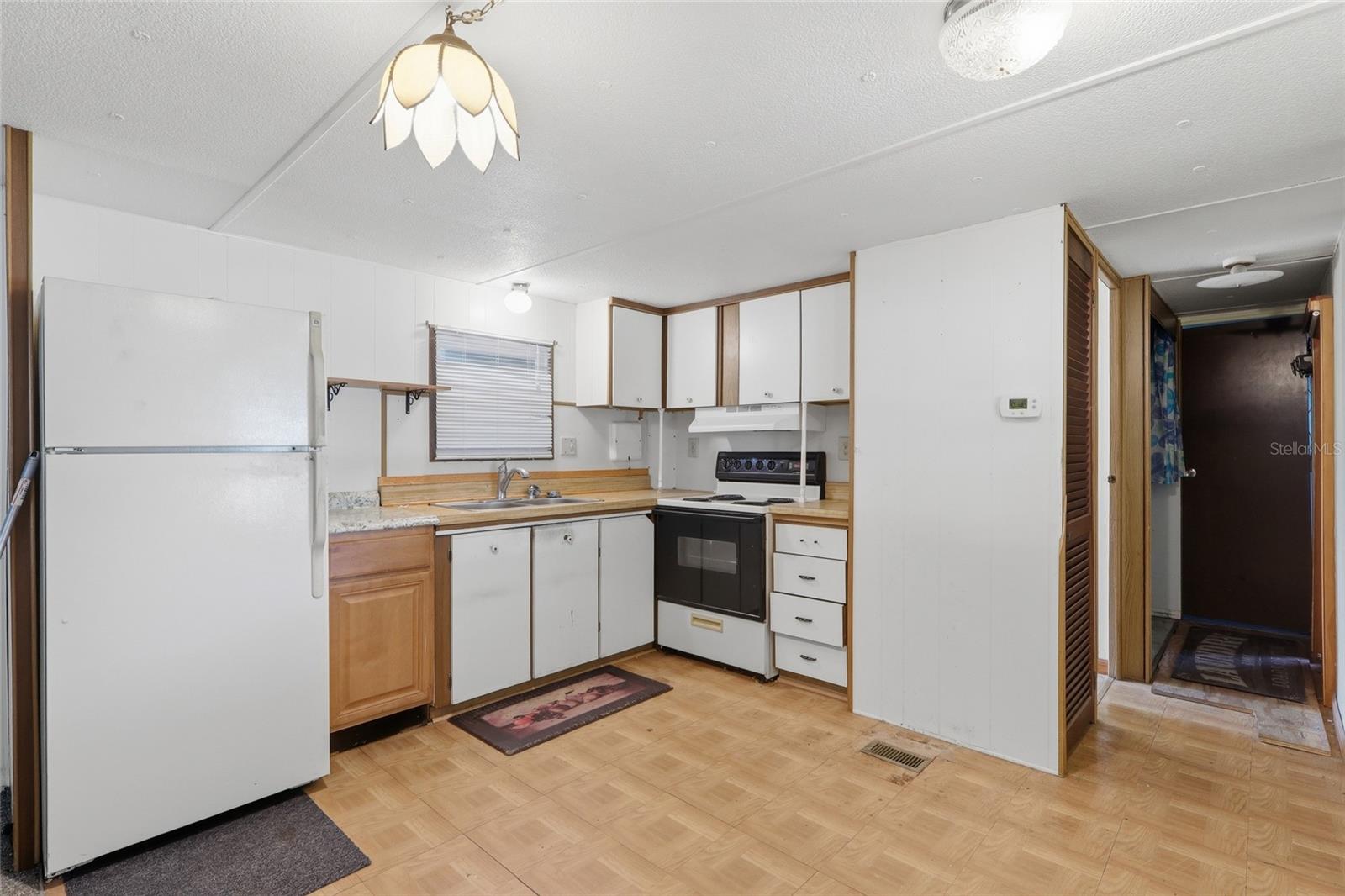 ZEPHYRHILLS COLONY CO - Residential