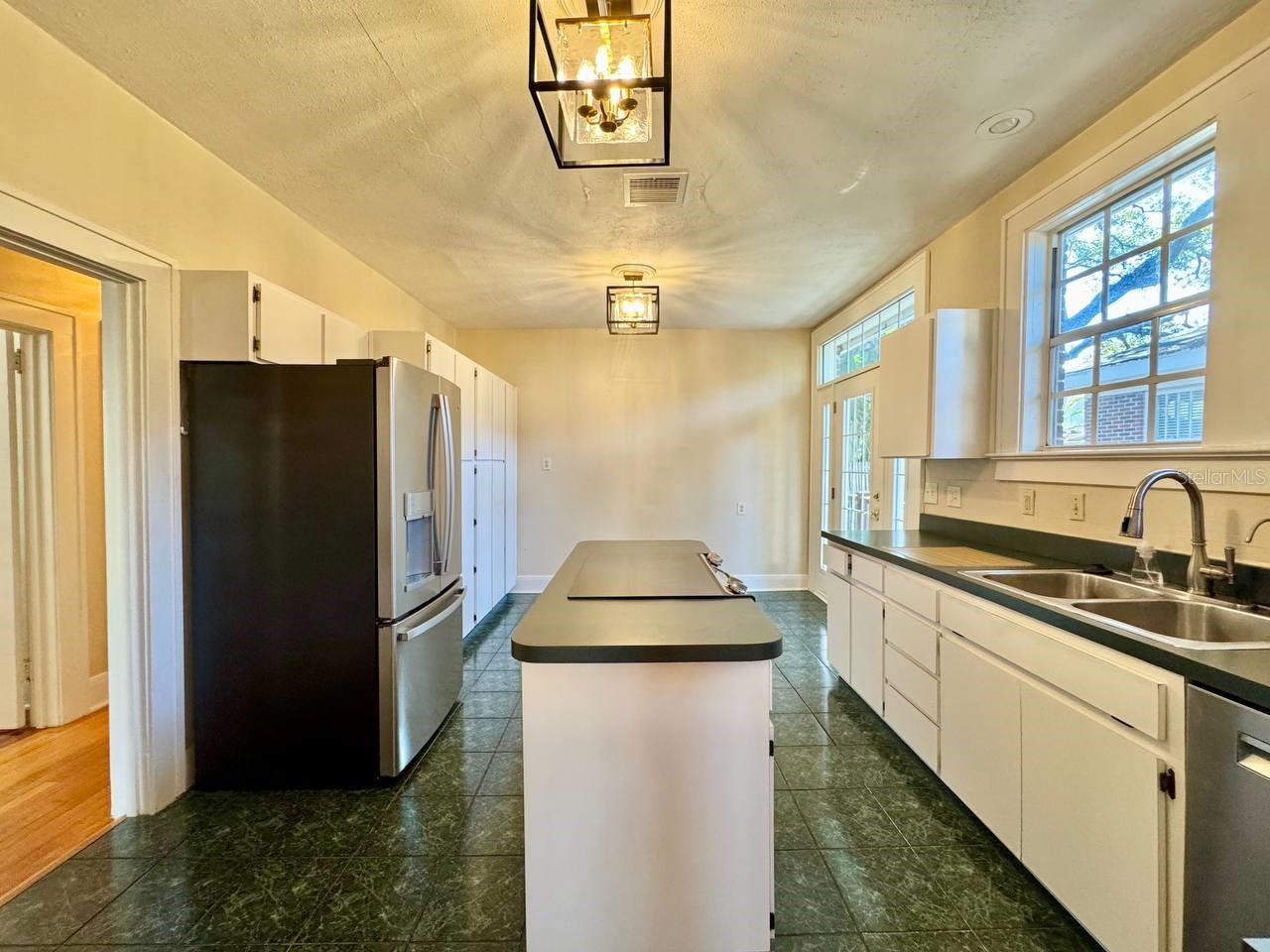 PALMA CEIA PARK - Residential Lease