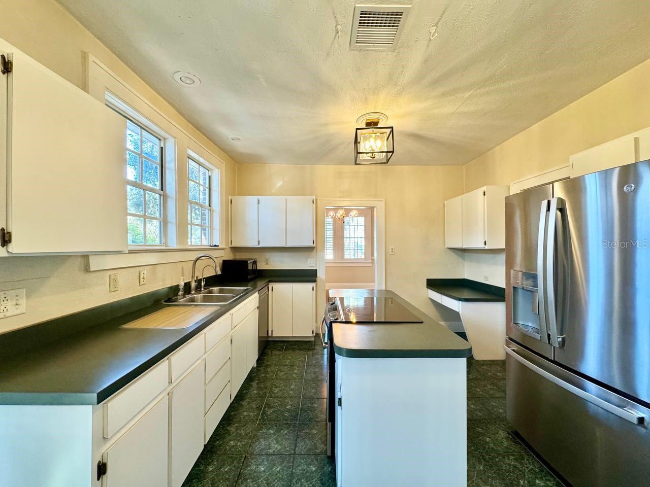 PALMA CEIA PARK - Residential Lease