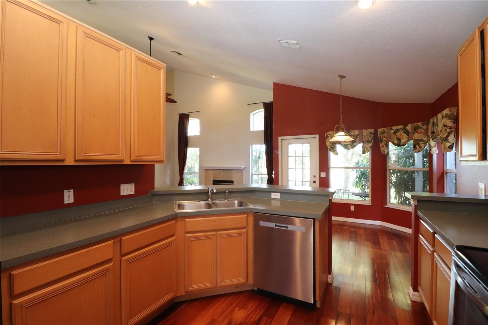 LONGWOOD PLANTATION - Residential Lease