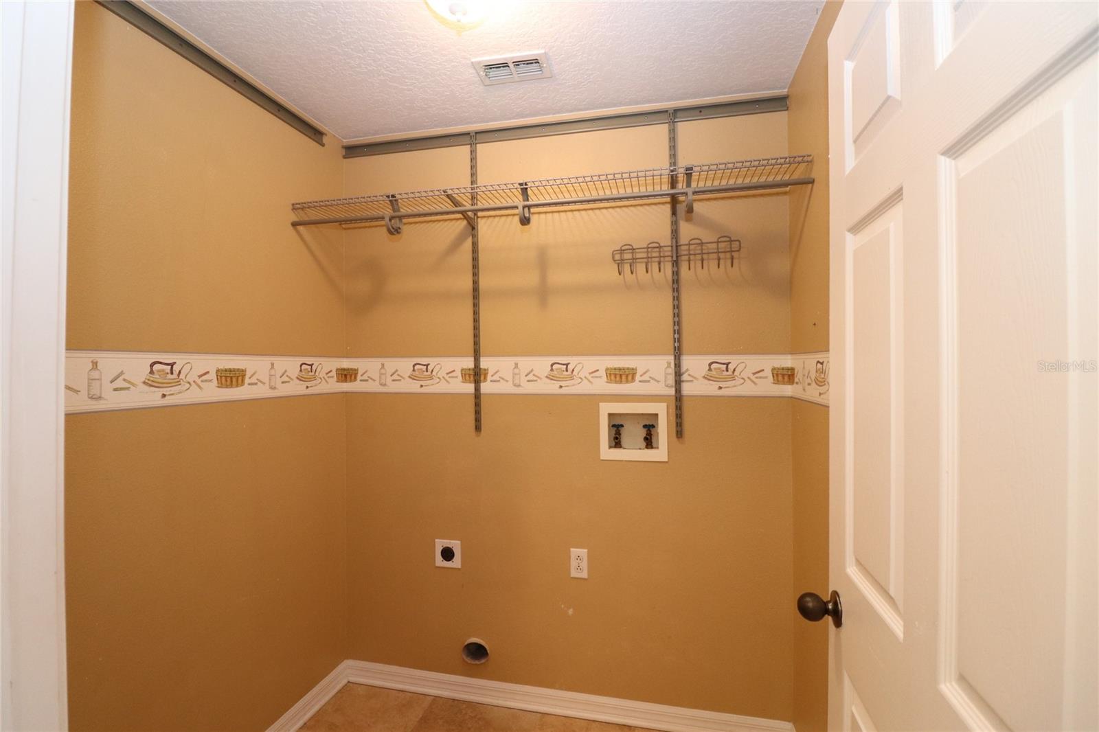 LONGWOOD PLANTATION - Residential Lease