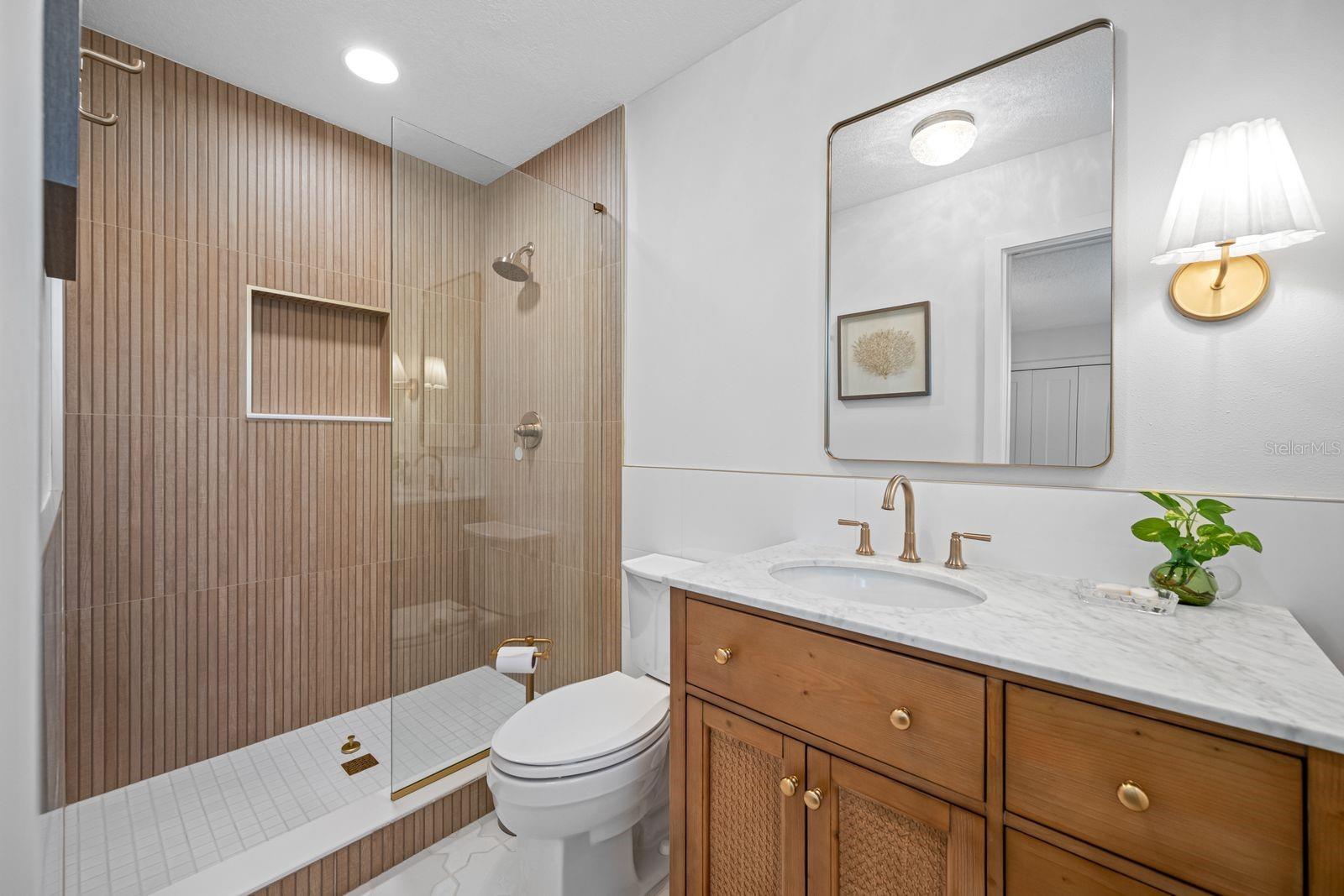 BAYWOOD SHORES - Residential