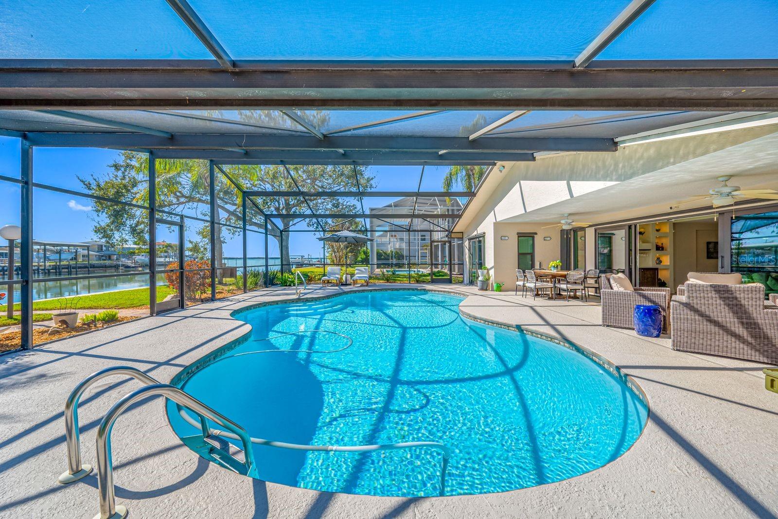 BAYWOOD SHORES - Residential