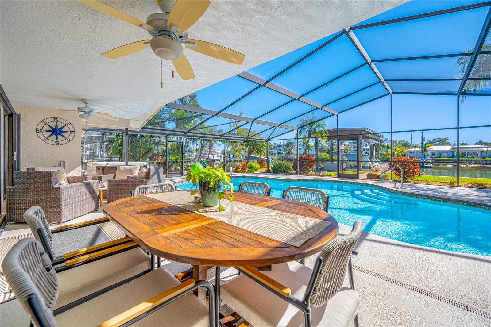 BAYWOOD SHORES - Residential