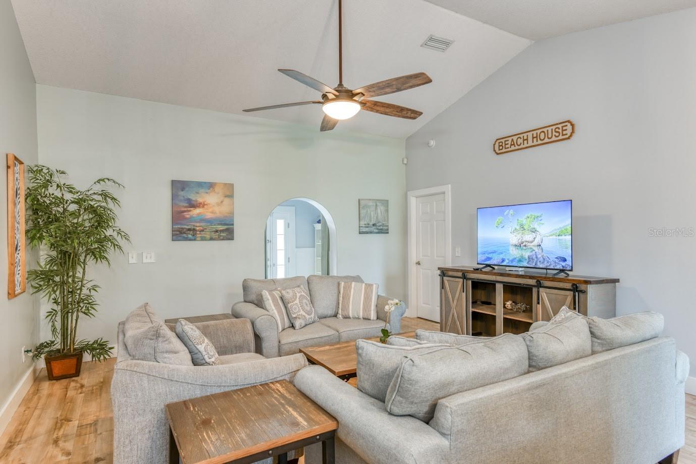 08-98 WINDSWEPT ACRES - Residential