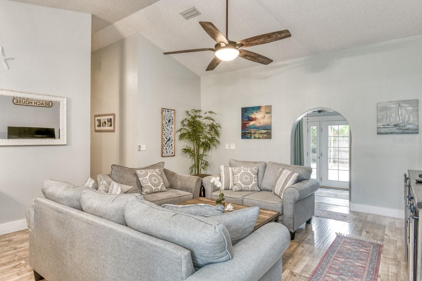 08-98 WINDSWEPT ACRES - Residential