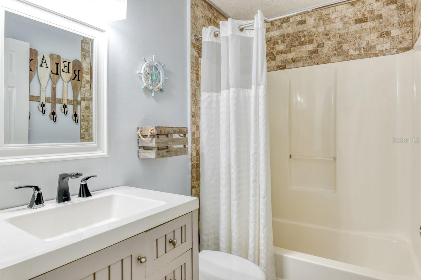 08-98 WINDSWEPT ACRES - Residential