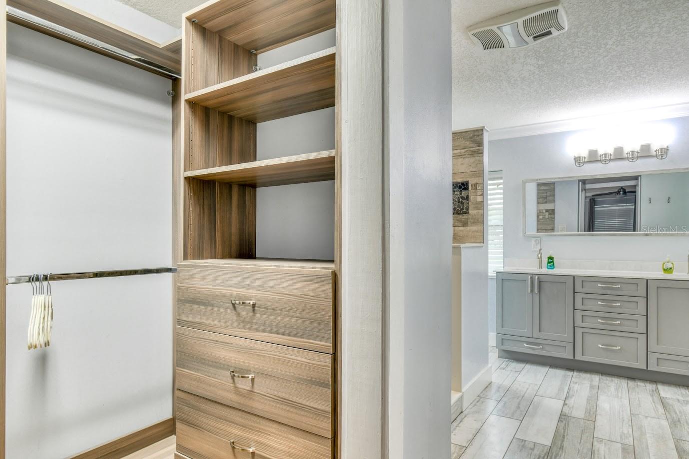 08-98 WINDSWEPT ACRES - Residential