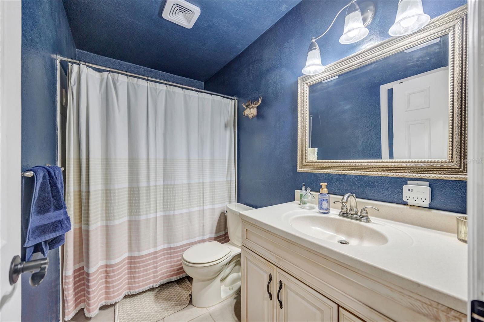 KNOLLWOOD ACRES - Residential