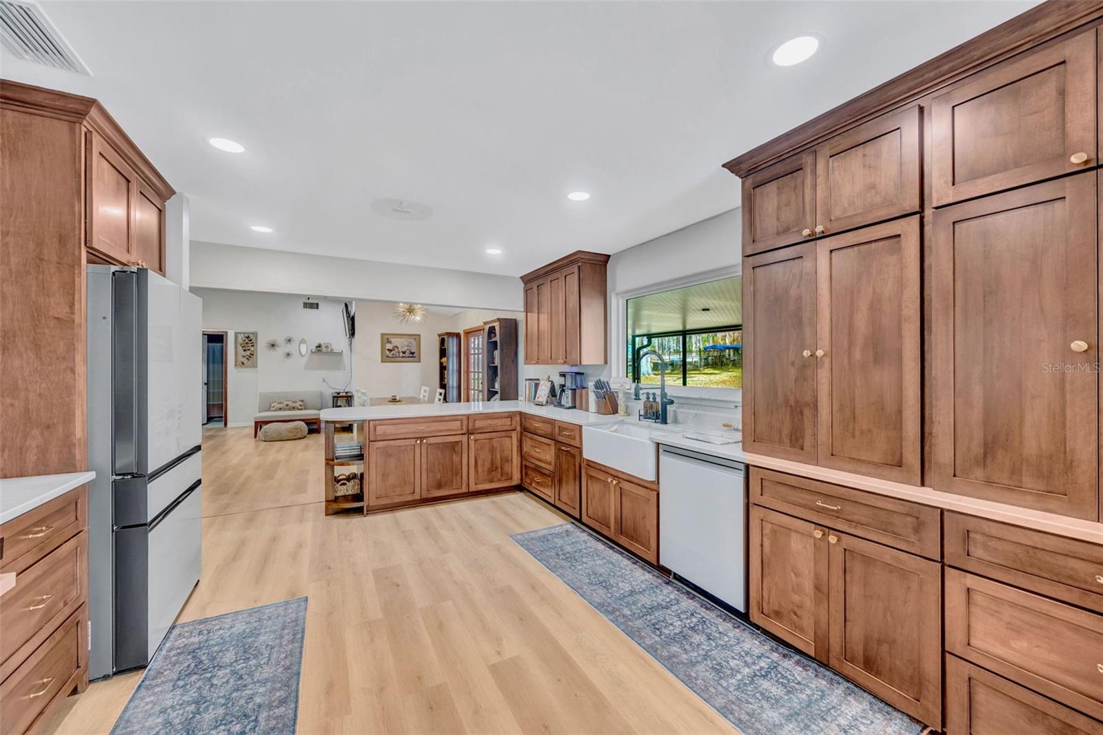 KNOLLWOOD ACRES - Residential