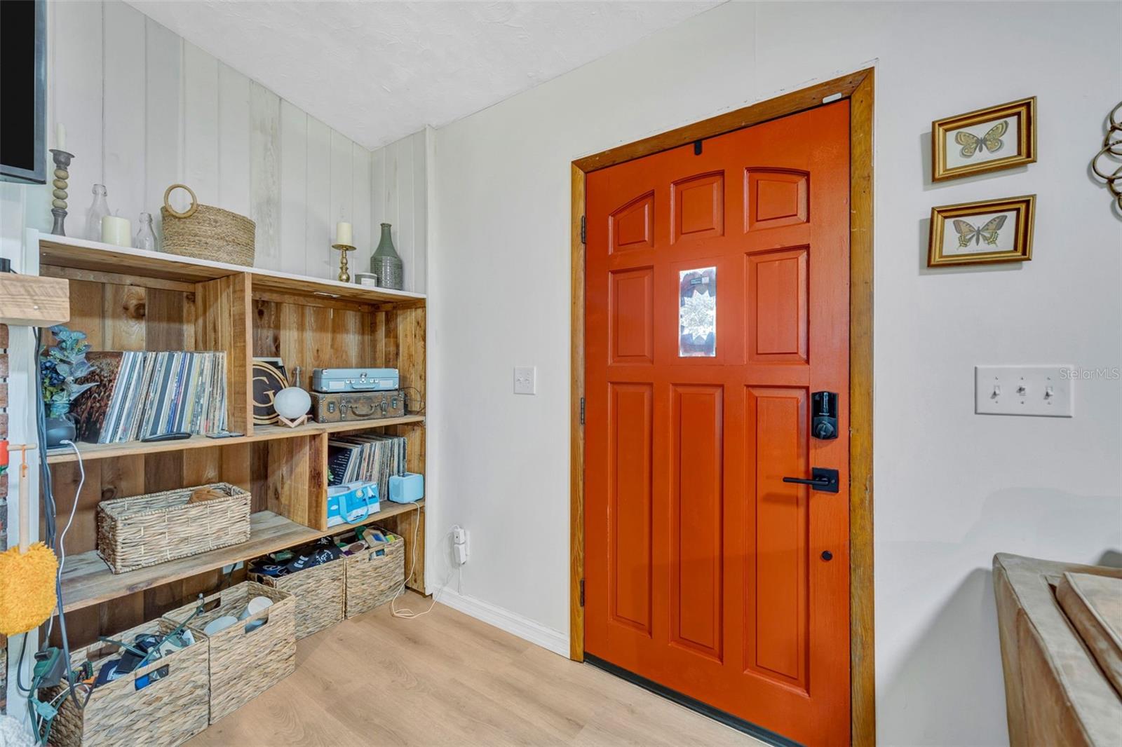 KNOLLWOOD ACRES - Residential