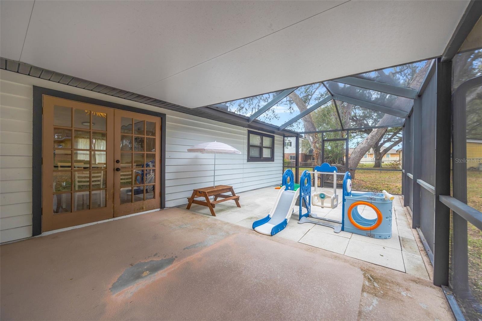 KNOLLWOOD ACRES - Residential