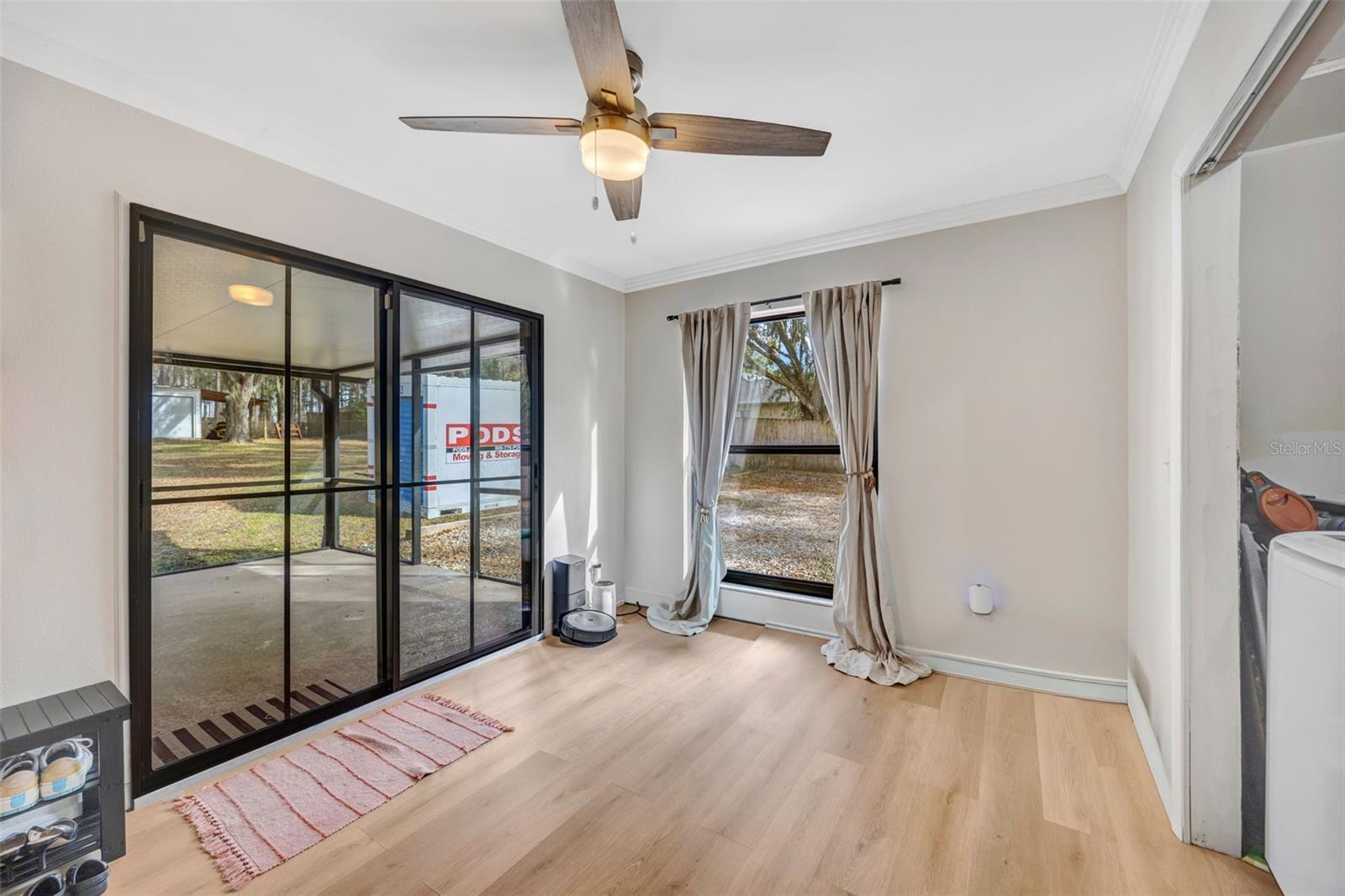 KNOLLWOOD ACRES - Residential