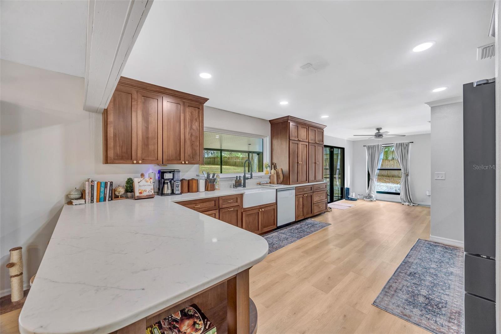 KNOLLWOOD ACRES - Residential