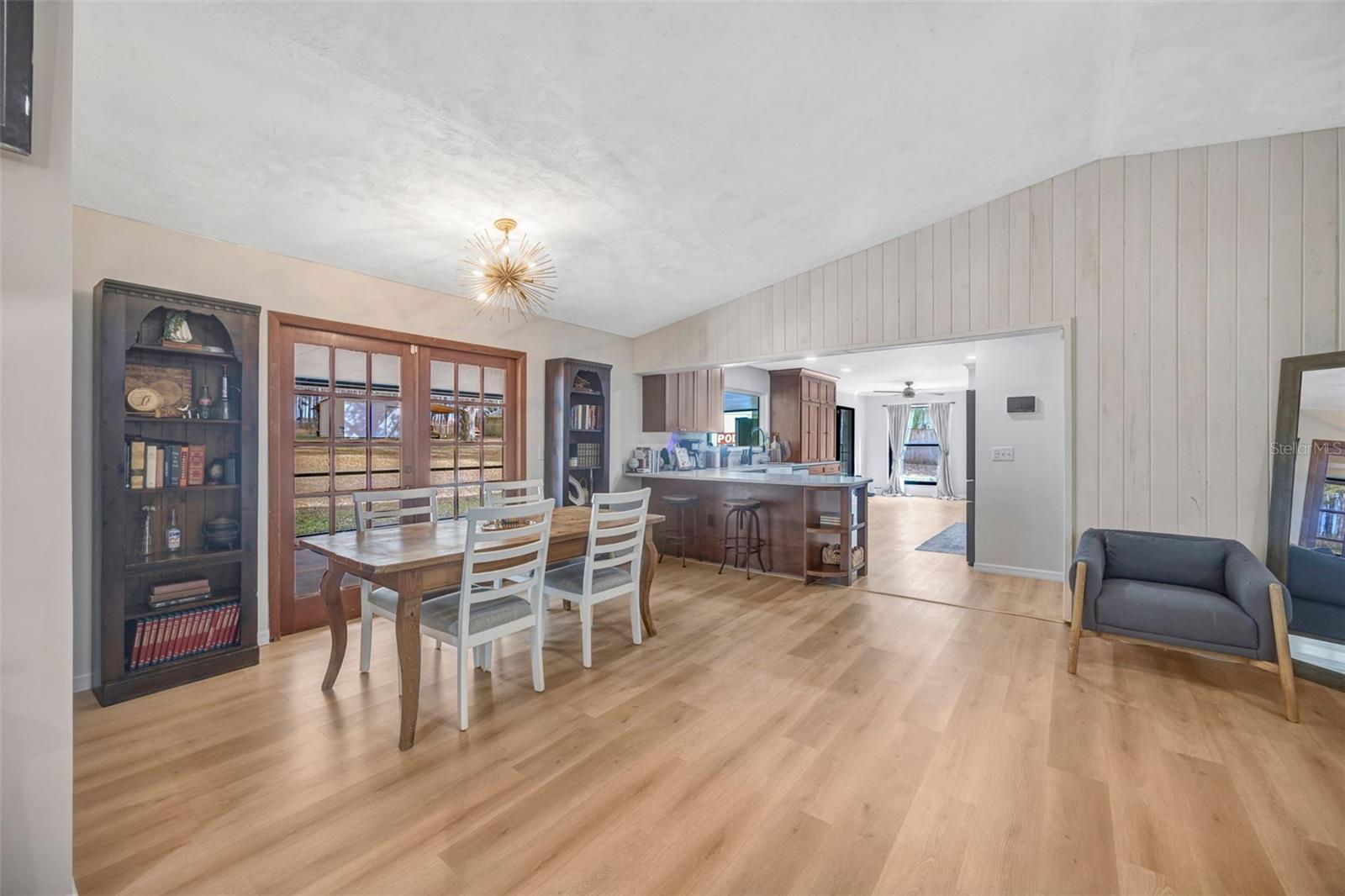 KNOLLWOOD ACRES - Residential