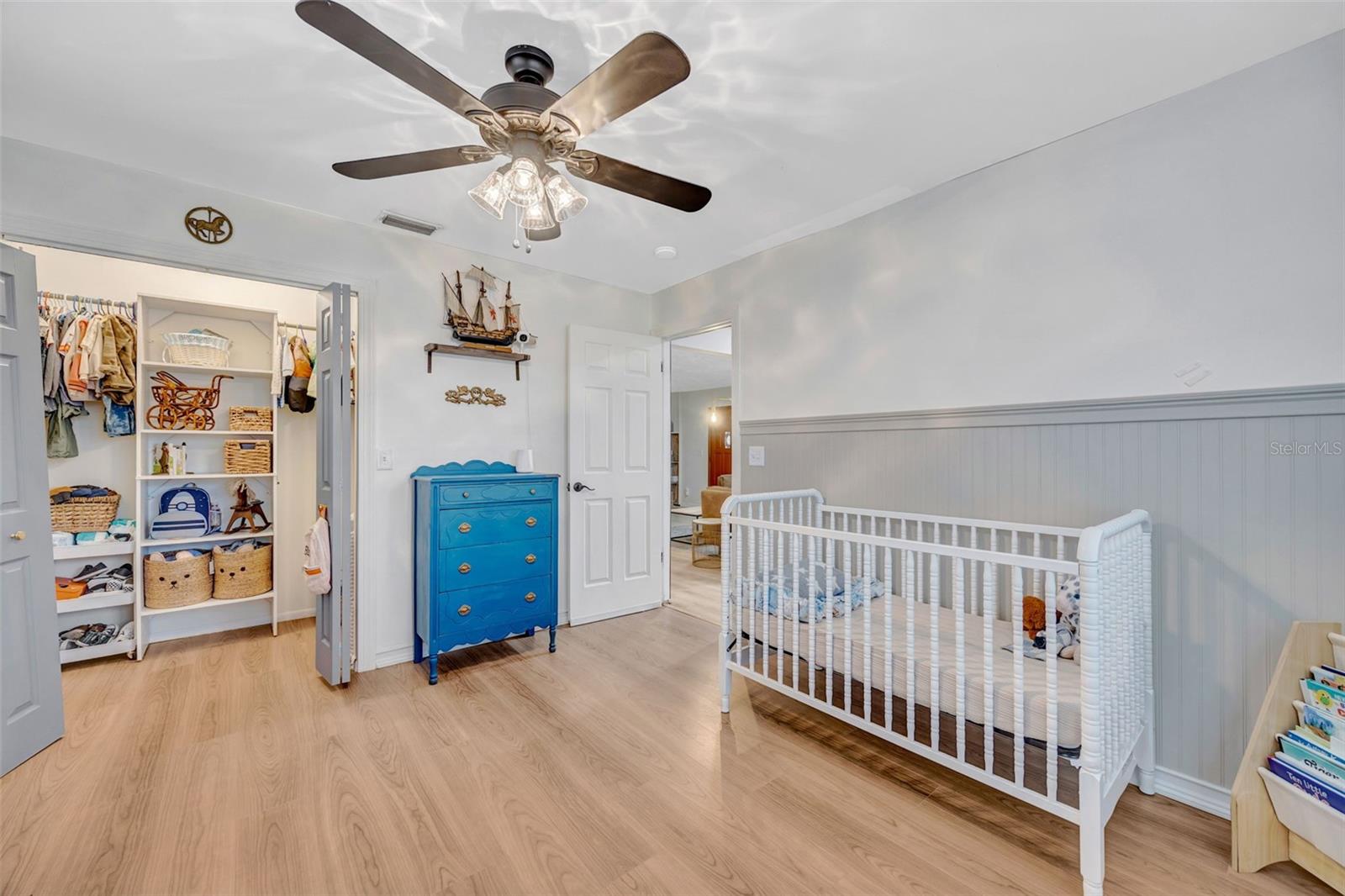 KNOLLWOOD ACRES - Residential