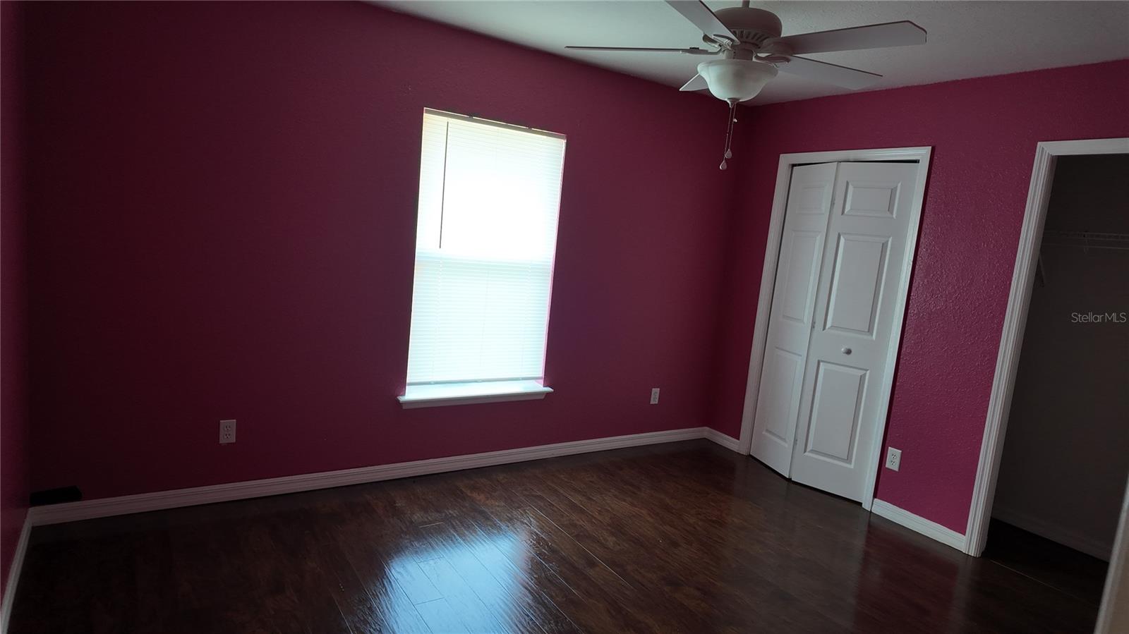 ROLLING HILLS - Residential