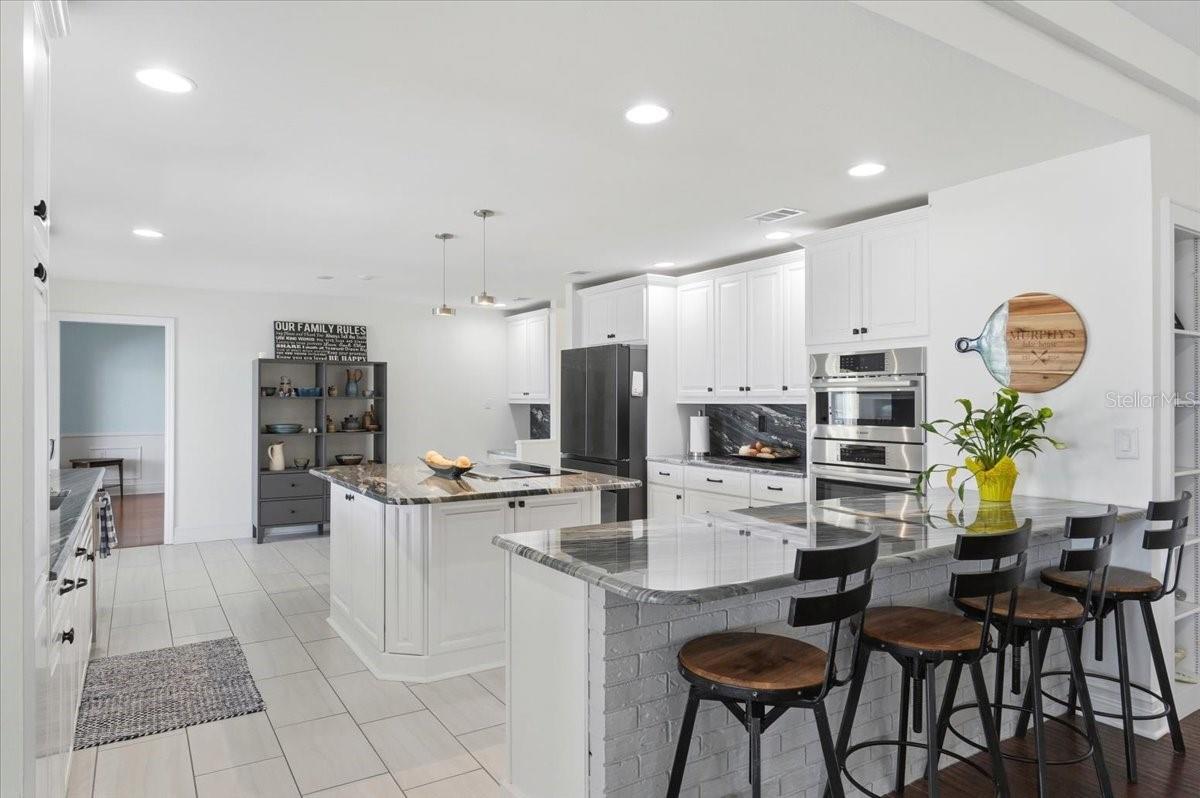 THE SHORES - Residential